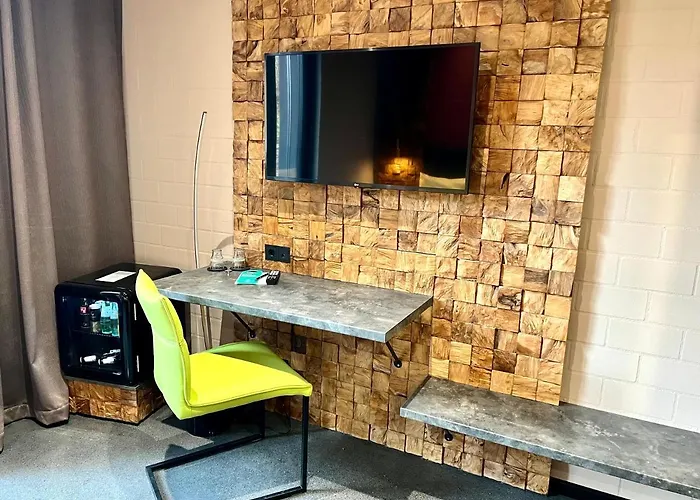 Zweirad Lenne מלון שוורין